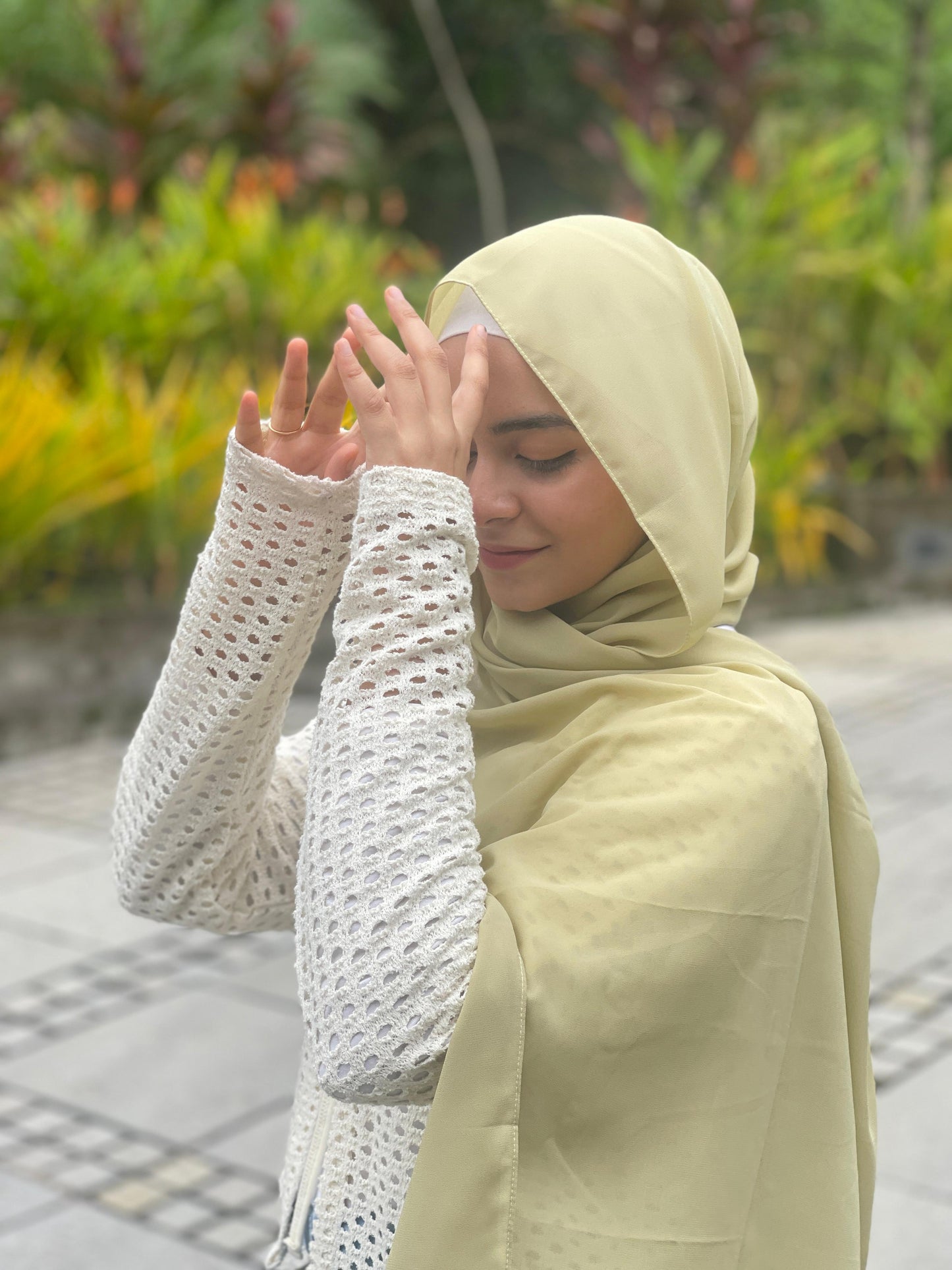 Pale Oyster Premium Chiffon Hijab